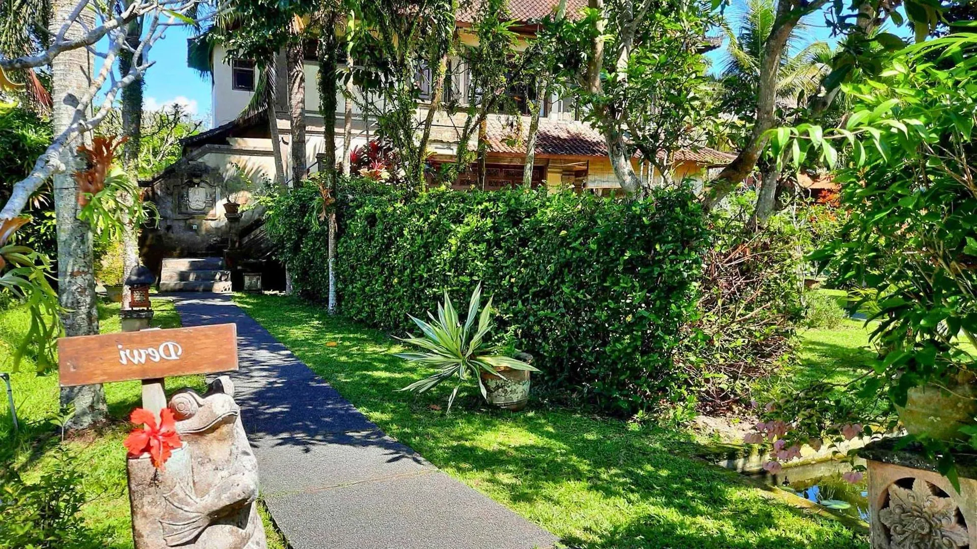 Feshikha 1 Bedroom Deluxe Garden View Zn242 Ubud